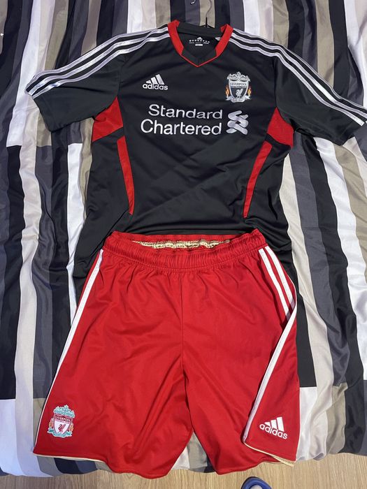Оригинален екип Liverpool FC - Adidas (2011) – фланелка S + шорти M