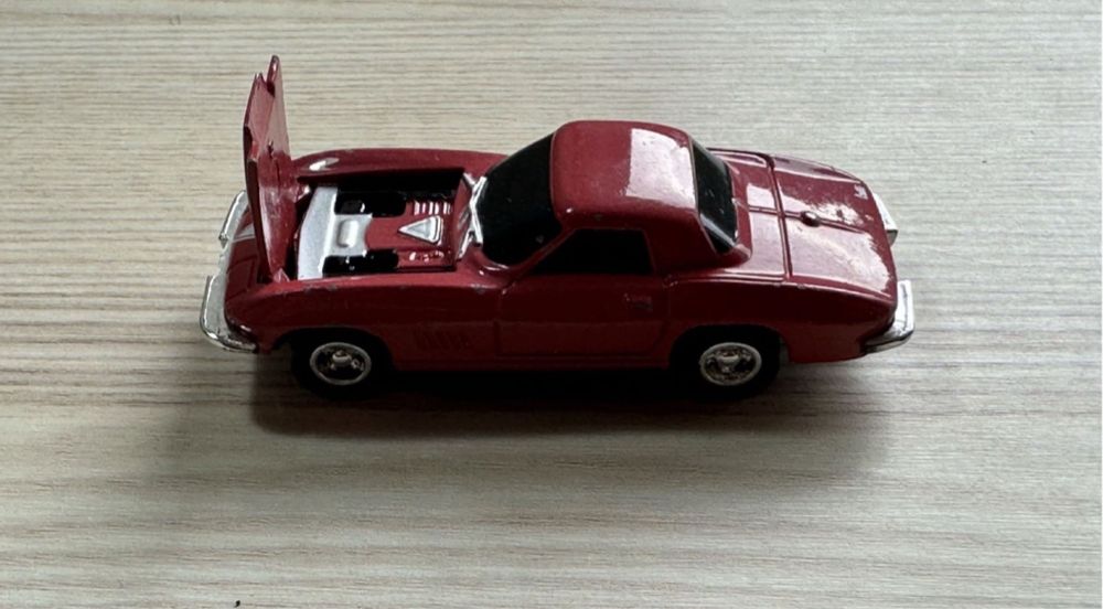 Machete auto 1/72 Johnny Lighting