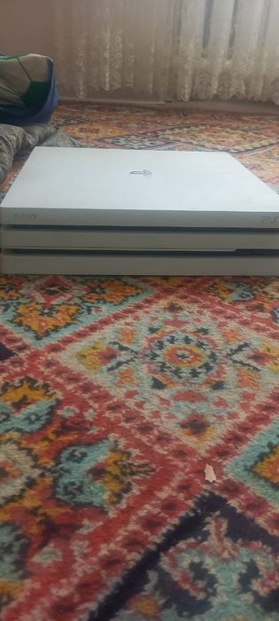 Sell PlayStation 4 pro 1