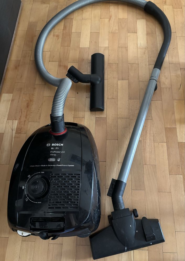 Прахосмукачка с торбичка Bosch GL-30