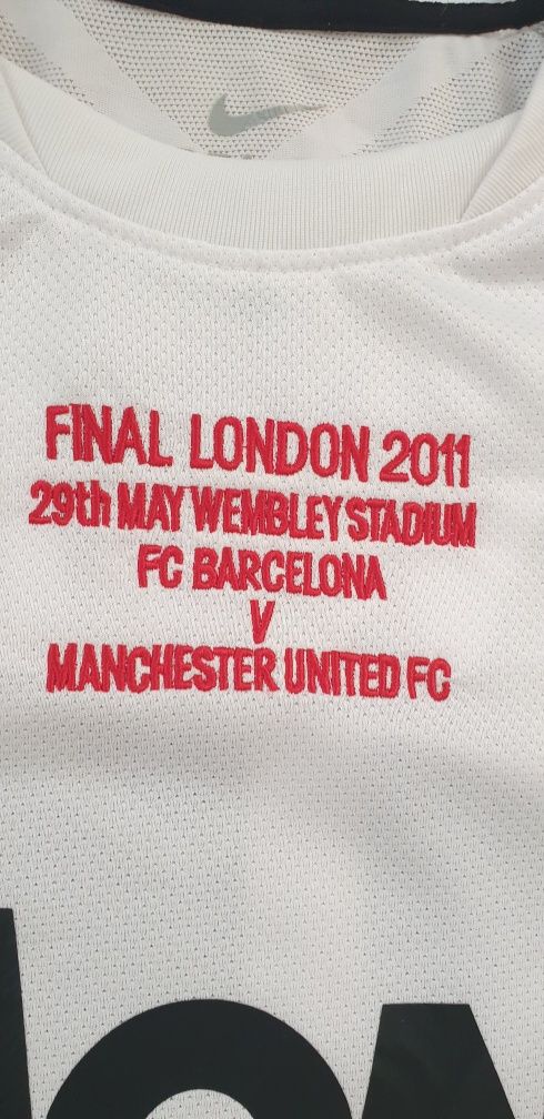 Nike Dri - Fit Man United #15 VIDIC Finale 2011  Mens Size XL ОРИГИНАЛ