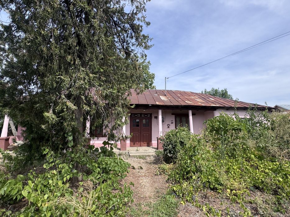Casa batraneasca de vanzare in com.Ghimpati, Giurgiu (30 min de Buc)