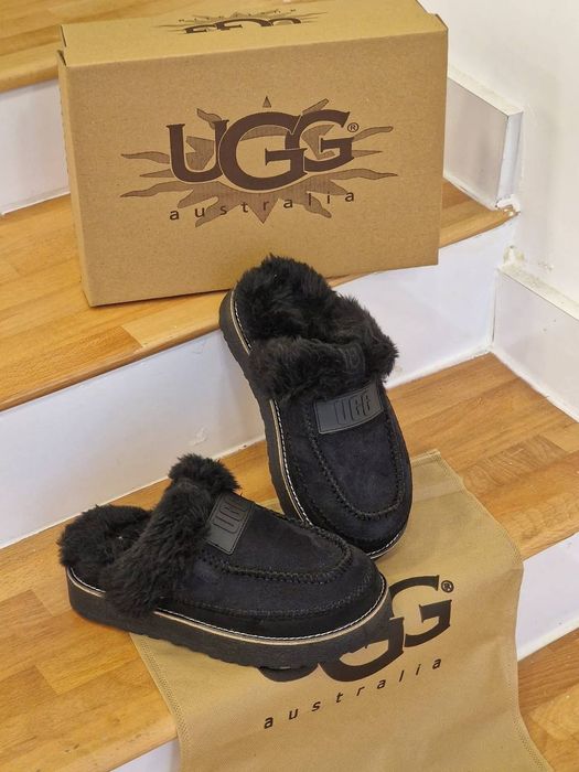 Papuci tip ugg negri