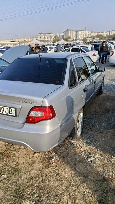 Nexia 2 sotiladi 2014 yil 1.6 konder 531000 km