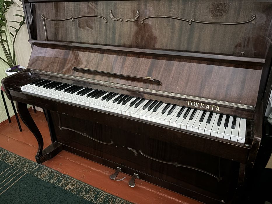 Фортепиано б/у Токката