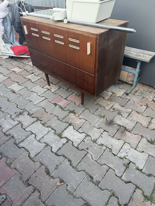 Продам тумбочку