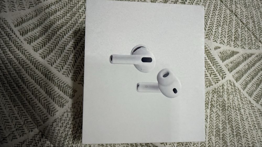 Эйрподс про 3  новый в оригинале