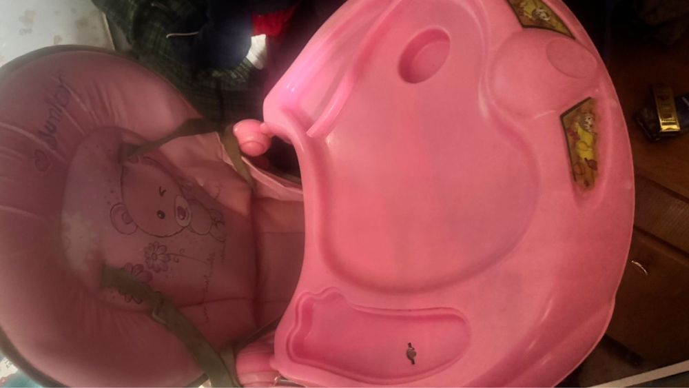 Продается детский стол