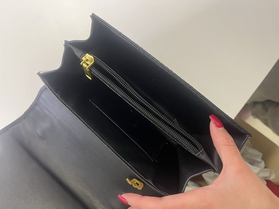 Черна и кафява чанта