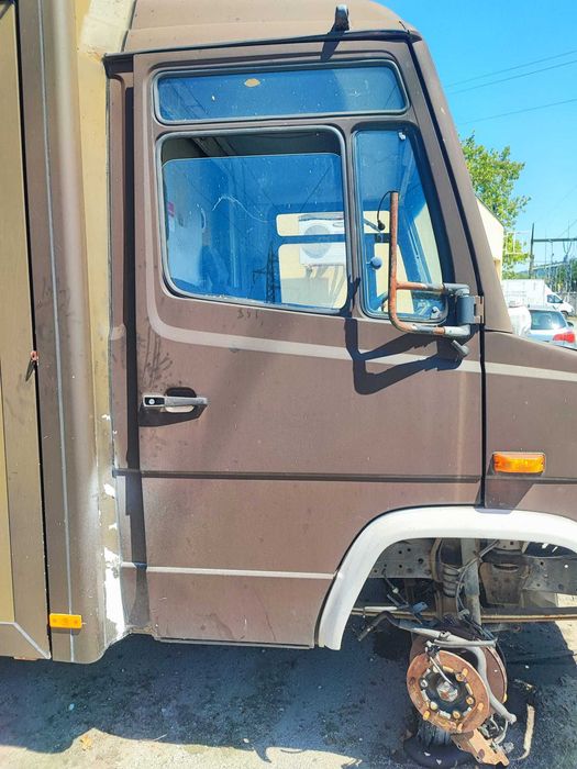 Mercedes Vario 614 на части
