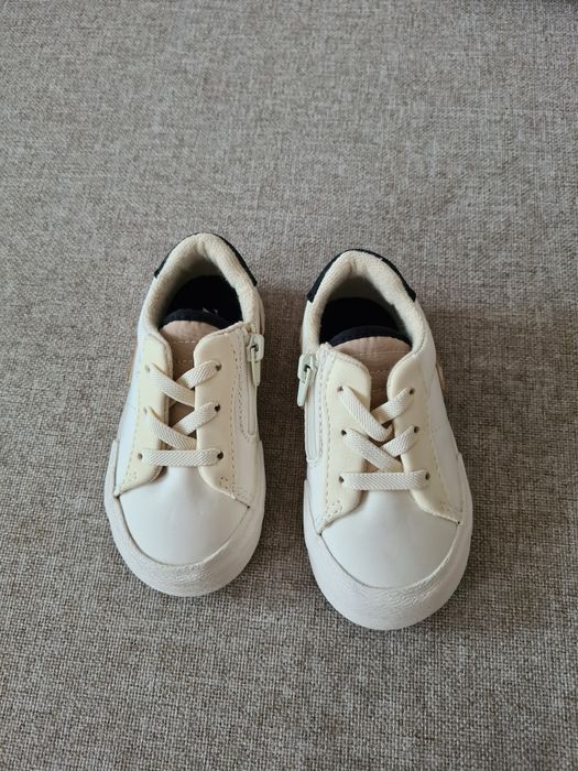 Tenisi Zara marimea 20