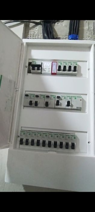 Электрик, электромонтажник черновой электромонтаж квартиры, дома склад