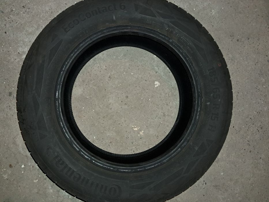 Vând 4 anvelope vara Continental 185/65/15