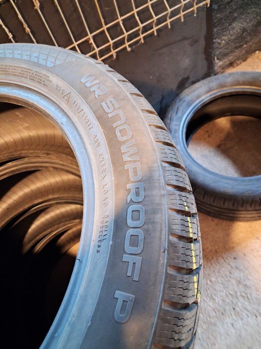 Vând set 4 anvelope Nokian iarnă  215.55.17