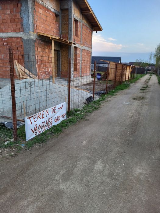 Teren intravilan!! 600mp/500mp