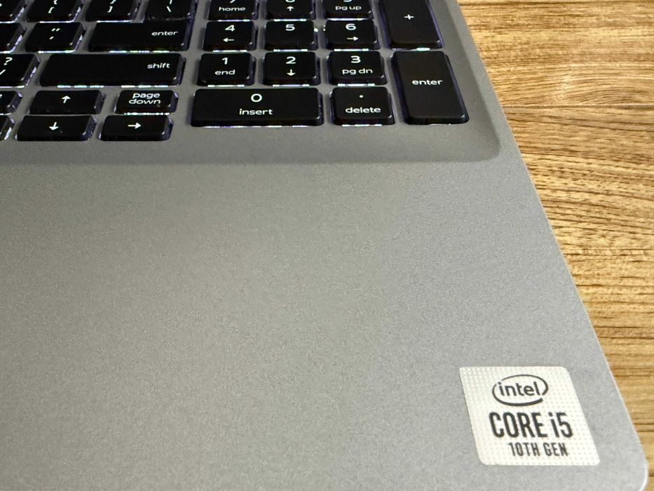 15.6 Dell Latitude 5510`Core i5-10310U/16GB RAM/512GB SSD/FHD IPS