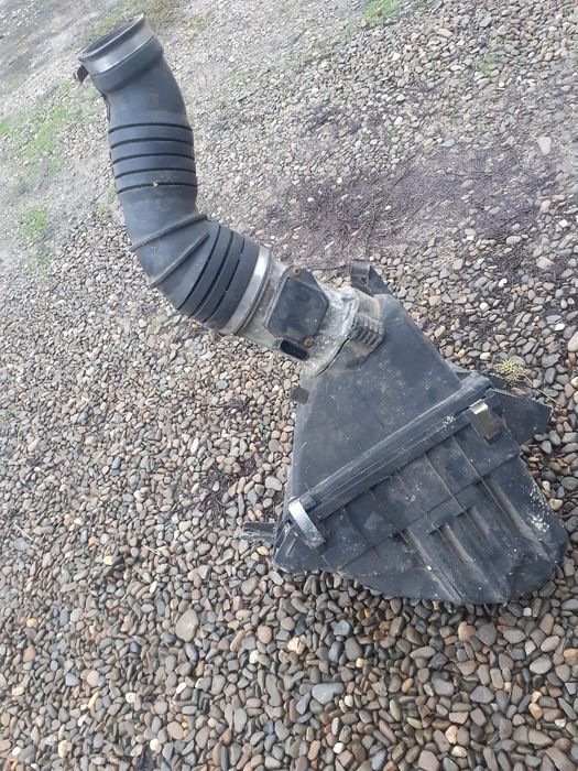 Vând 2 bare cromate de volkswagen passat b5.5 2005