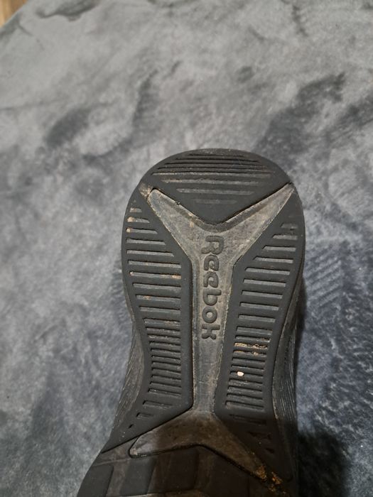 Reebok маратонки 37.5