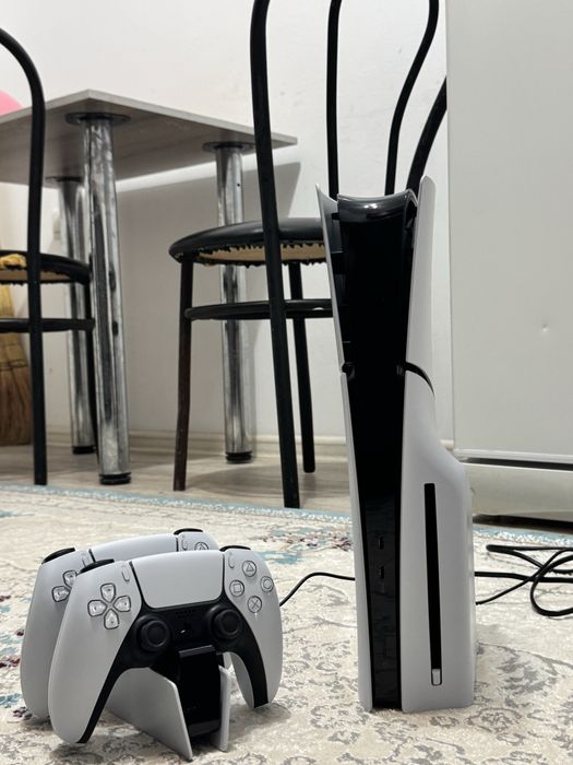 Playstation 5 Slim 1 TB 4 джостиками
