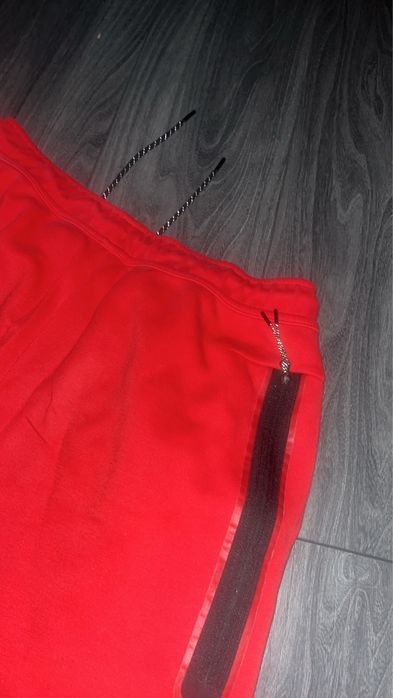 Nike tech червен