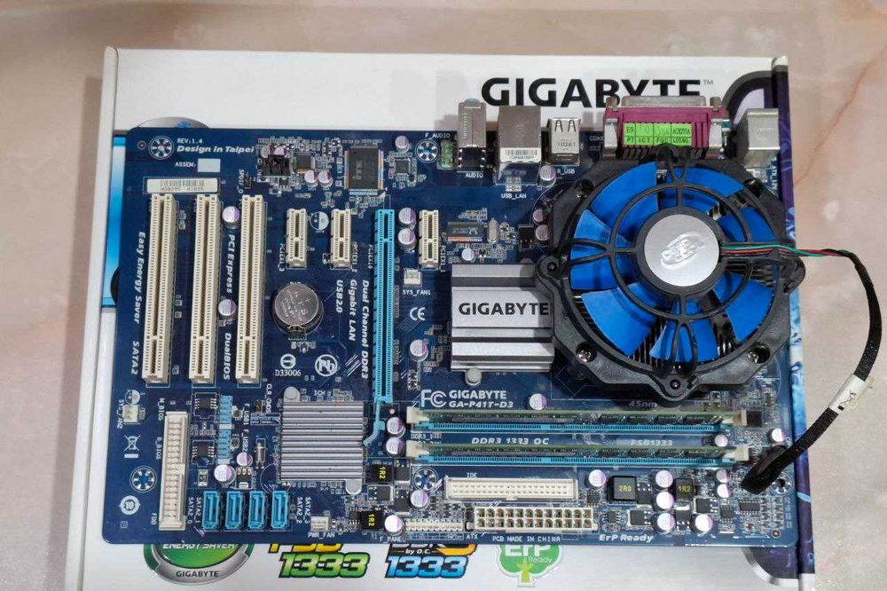 Плата Gigabyte + проц. Intel Core2Quad Q9550 (4х ядерный) + Ram 8 Gb