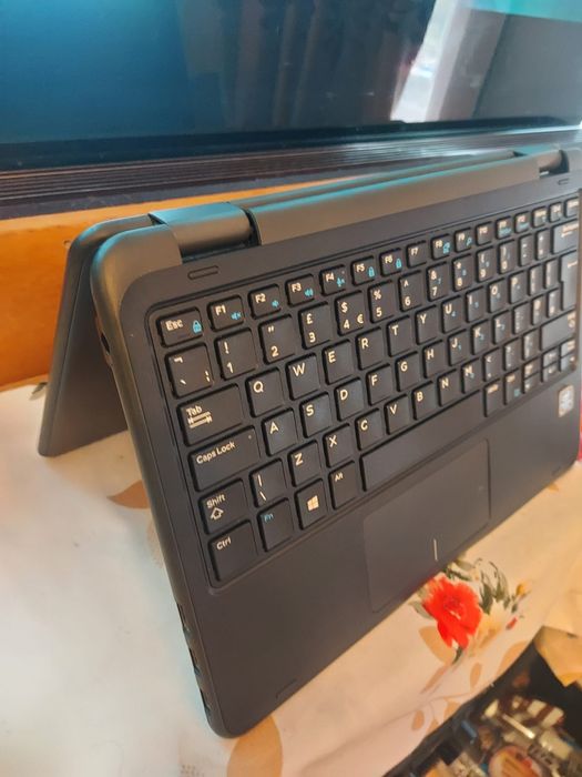 Laptop Dell 3190, touchscreen back flip ram 4gb, hard ssd 128gb,