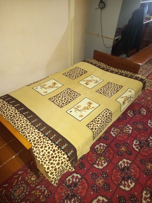 Срочно продается диван раскладной