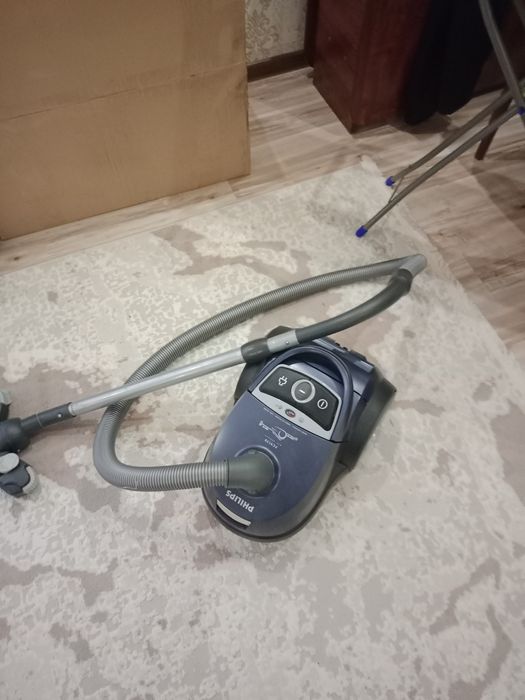 Продам Пылесос Филипс