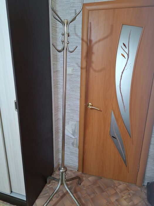 Продам Вешалка 10000тг