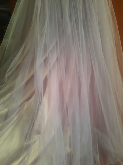 Assal to'y, oqshom liboslarimiz