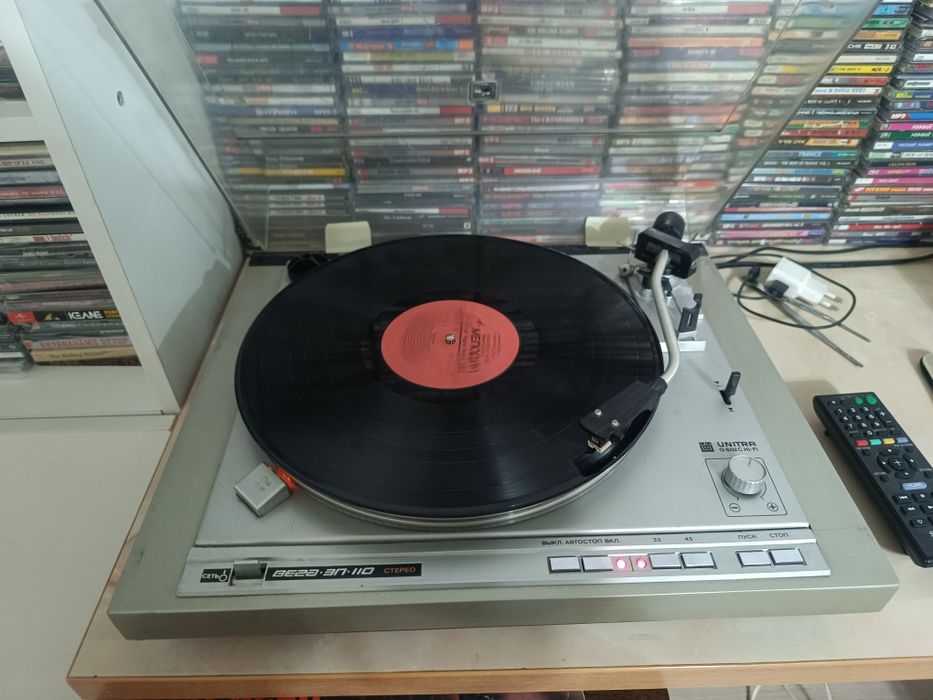 Проигрыватель пластинок Вега МП 110