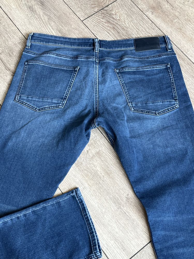 Hugo Boss : Delaware Knit Denim - размер 36 / Оригинал