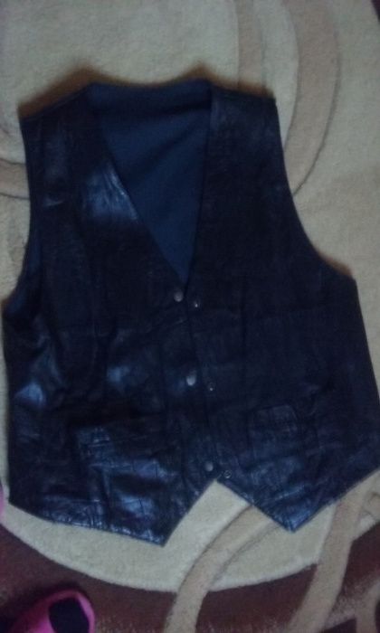 vesta piele