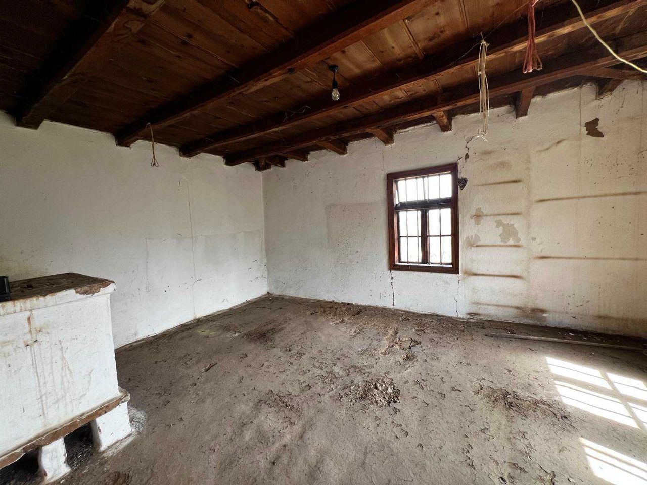 Продава се Къща в с. Велковци, Област Габрово - 57 кв.м за 358 €/кв.м - Снимка #3