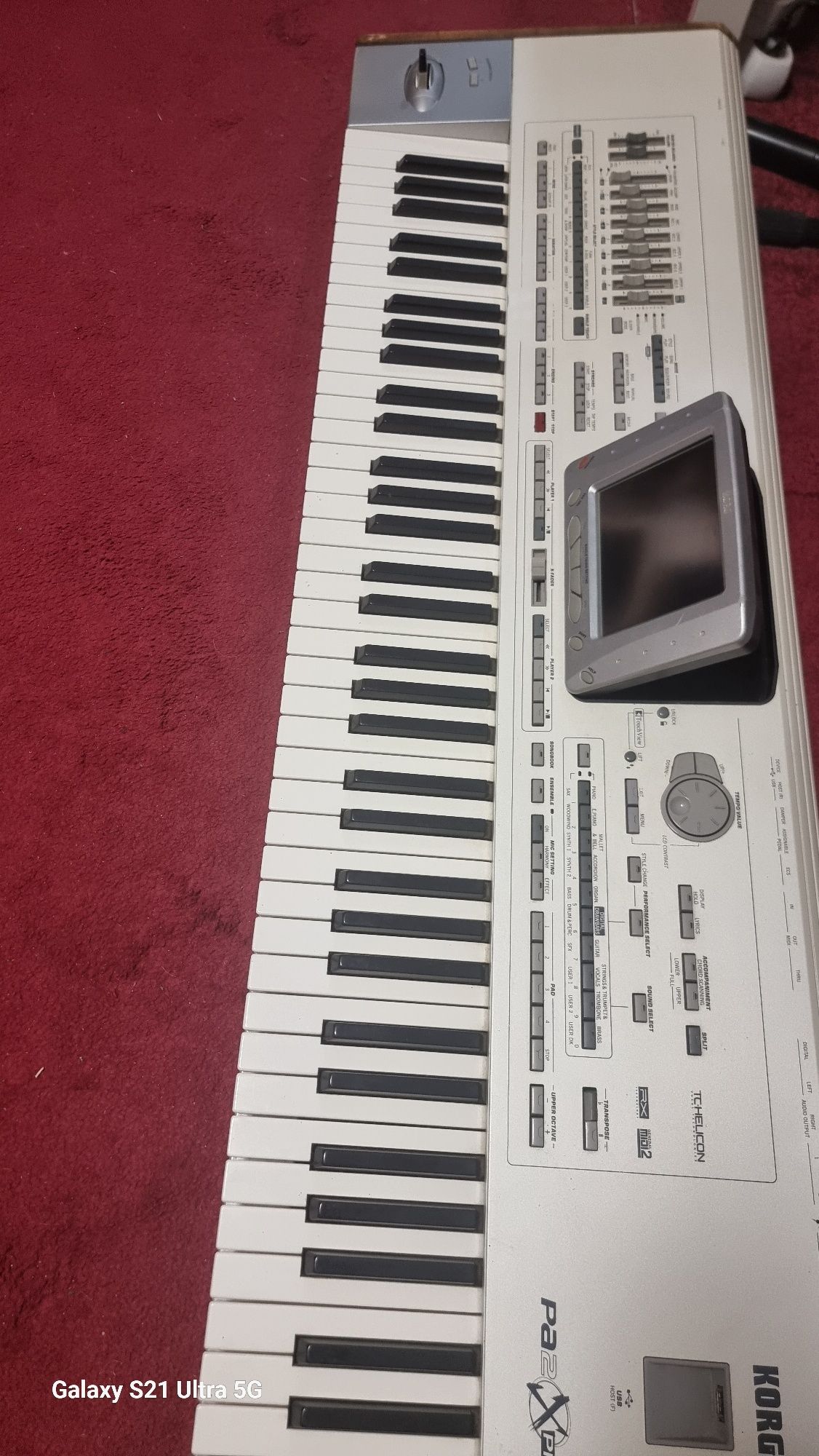 DOUĂ orgi korg pa3 x pro și pa2 x pro