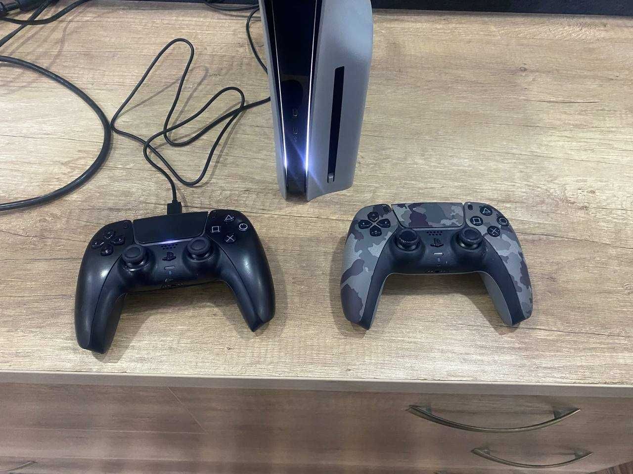 Playstation 5  с дисководом. Игры записаны.