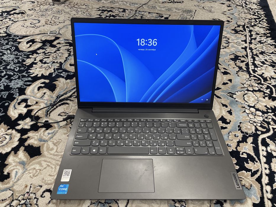 Ноутбук ASUS VivoBook 15 в отличном состоянии