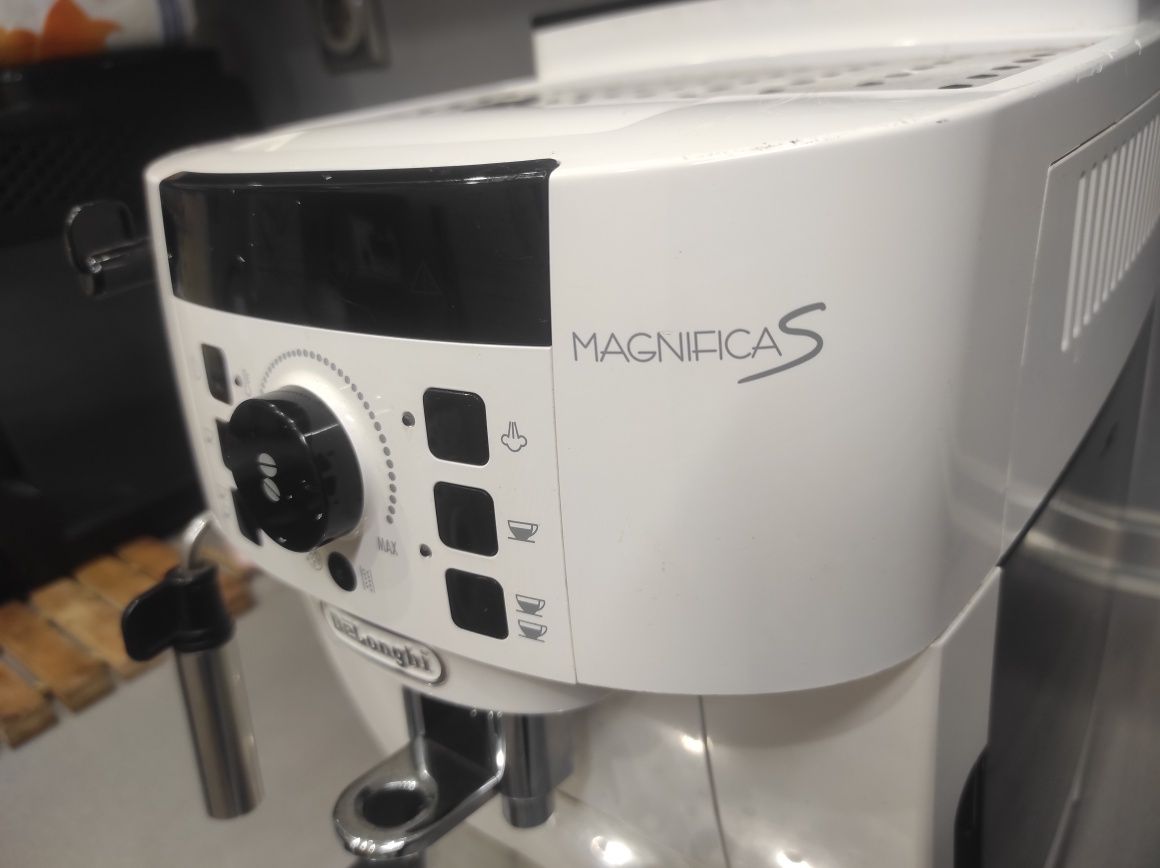 Кафемашина Delonghi Magnifica S
