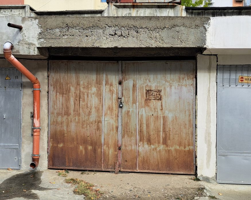 Продавам гараж в ж.к. Еленово, Благоевград