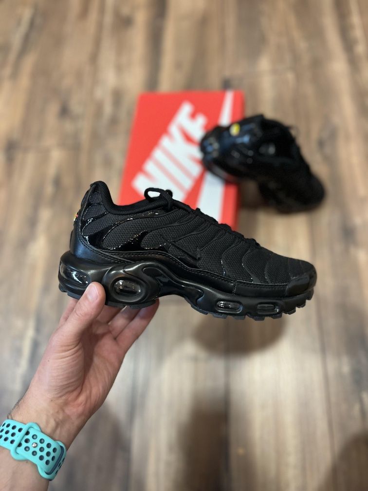 Nike AIR MAX Plus