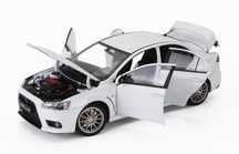 Vând machetă Mitsubishi Lancer Evo X Sunstar 1:18