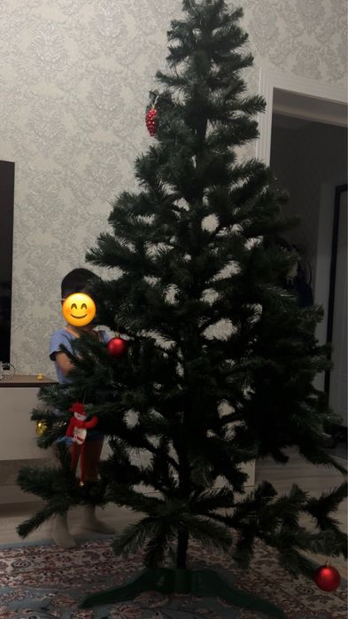 Ёлка искуственная