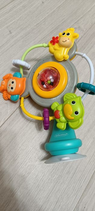 Jucarie de baie cu ventuza