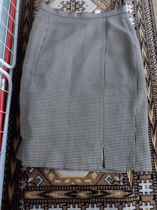 дамски поли л размер по 3лв