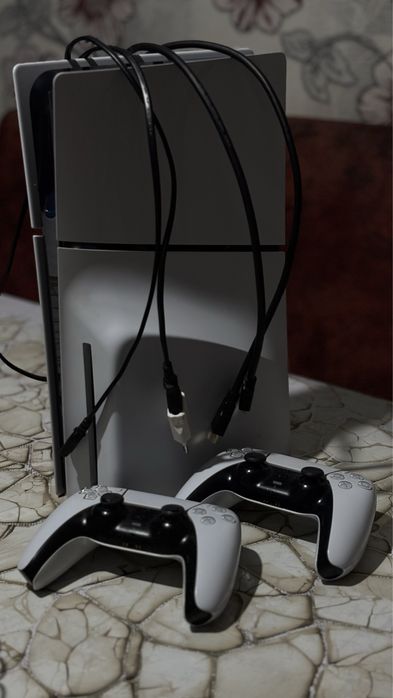 Плэстейшін 5 сатылады 1 жыл ұсталған жаксы сақталған
