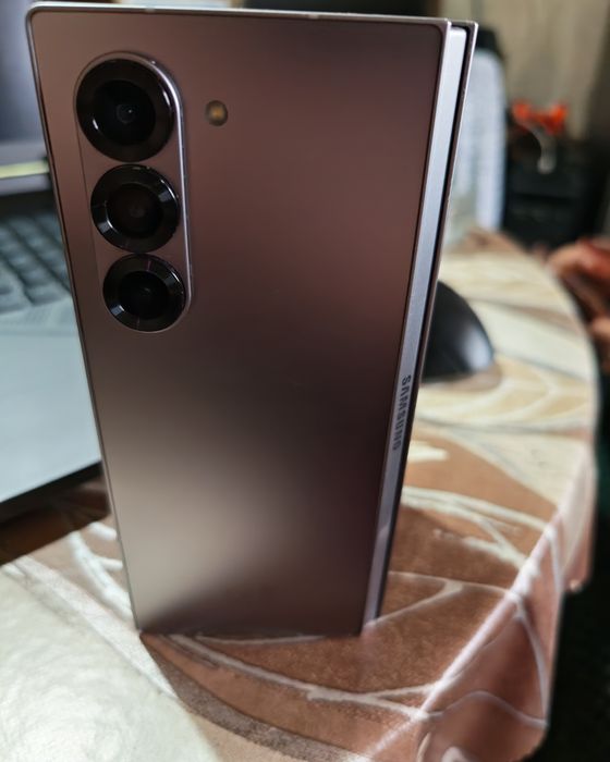 Samsung Galaxy Z Fold 6 - 512 GB  Silver Shadow Гаранция!