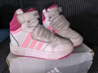 Кецове на Adidas