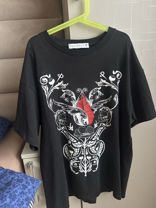 Продавам ОРИГИНАЛНИ тениски на различни марки