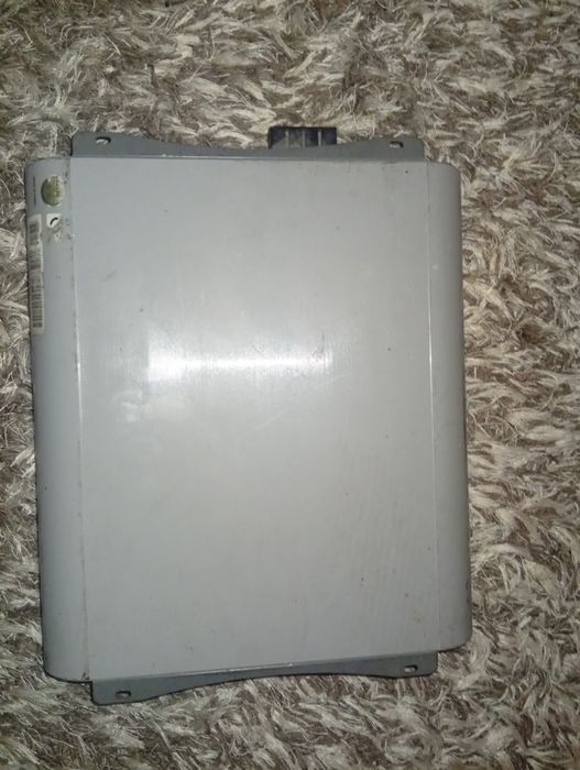 Vând amplificator JBL