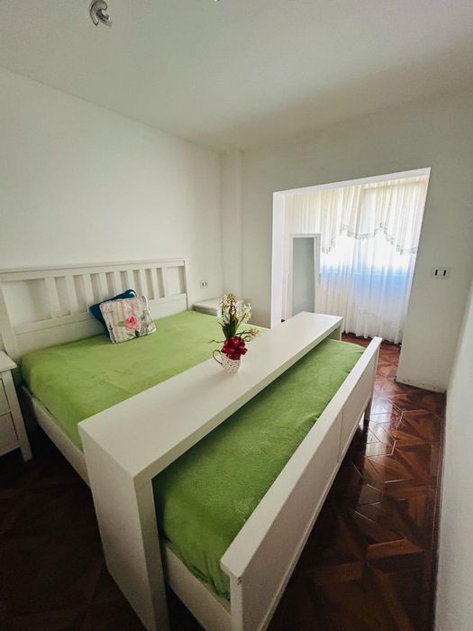 Proprietar, apartament cu 3 camere, zona Lipovei